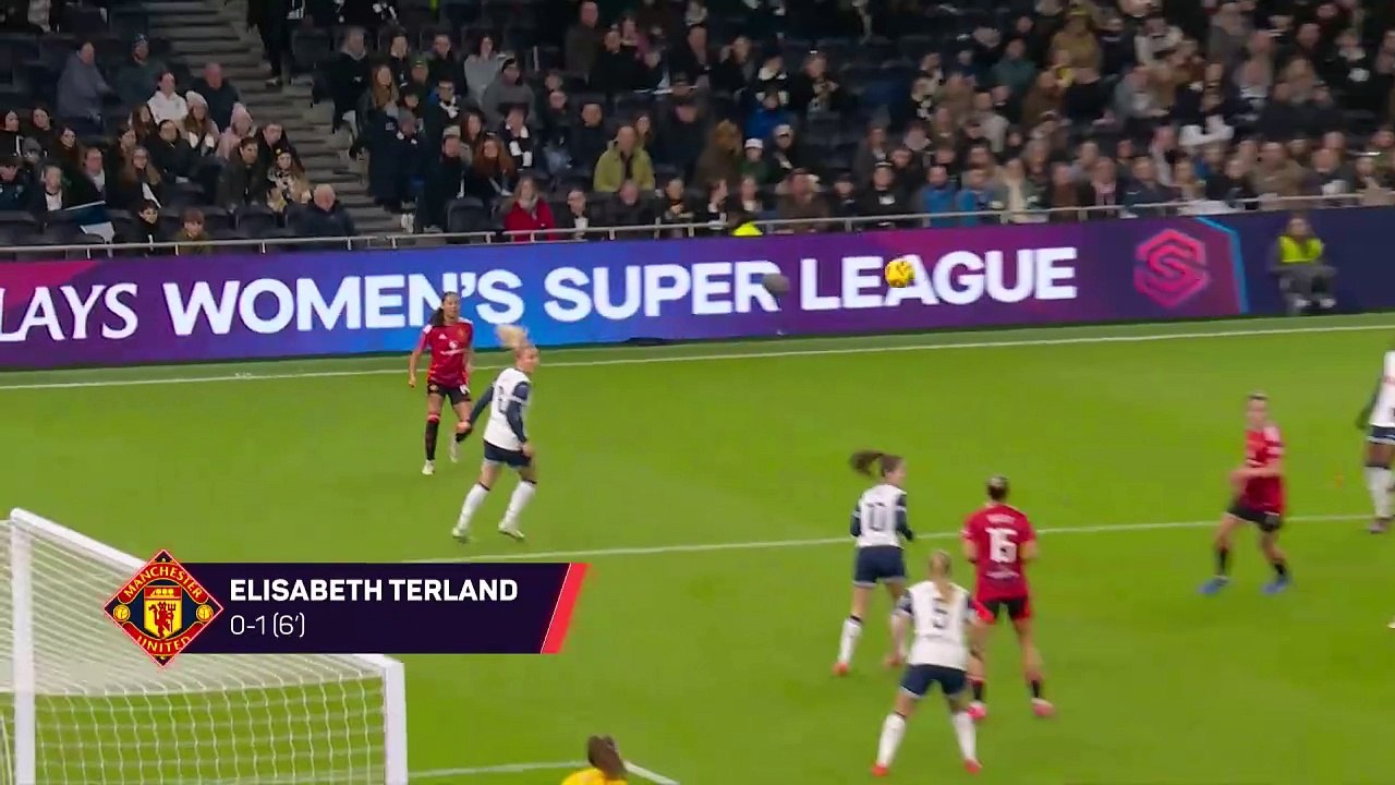 United keep up pressure on leaders Chelsea after victory at Spurs