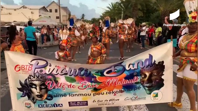 [GUADELOUPE] Grande parade de Sainte Anne