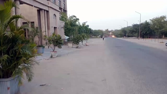 Rajasthan Weather : गुलाबी नगर में फिर बदला मौसम का मिजाज, धूप के बीच बादल छाए