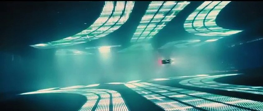 BLADE RUNNER 2049 - Official Trailer