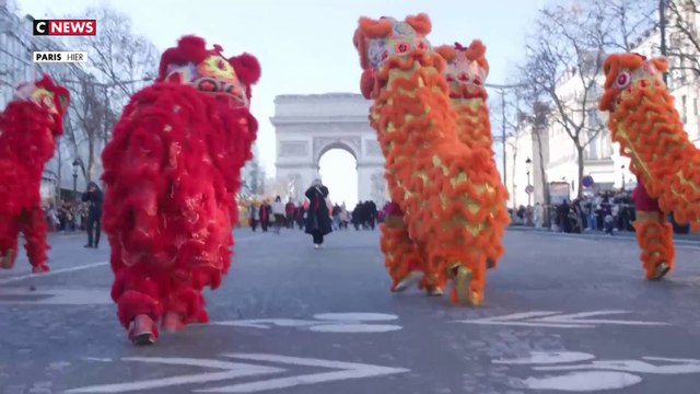 Les Champs-Elysées célèbrent le Nouvel an chinois