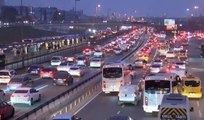 İstanbul'da ara tatilin ardından trafik yoğunluğu