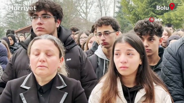Kartalkaya otel faciasında hayatını kaybeden Lalin'in masası çiçeklerle donatıldı