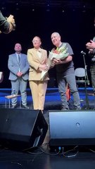 ‘Ustalara Saygı Metin Özülkü’ konseri mest etti: Alkın Toy'dan muhteşem yönetim