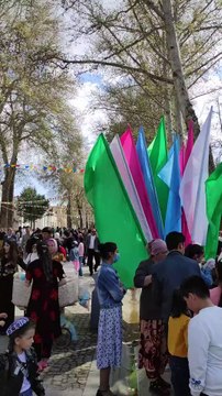 Özbekistan Halkı Nasıl Görünüyor, Milli Geleneksel Kıyafetleriyle #Özbekistan #Özbek #Türkistan