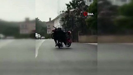 Motosikletin üstünde motosiklet taşıdılar! O anlar kamerada
