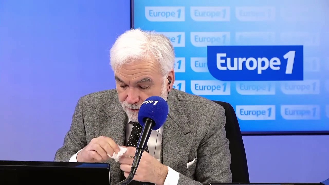 Pascal Praud et vous - Instabilité politique : «Emmanuel Macron n'est pas responsable de ça», défend un auditeur