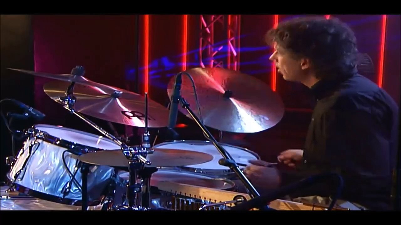 ANNETT LOUISAN — „Er gehörte mal mir“ | von „Annett Louisan - Unausgesprochen/Live“ / (Erscheinungstermin: 3. Februar 2006)