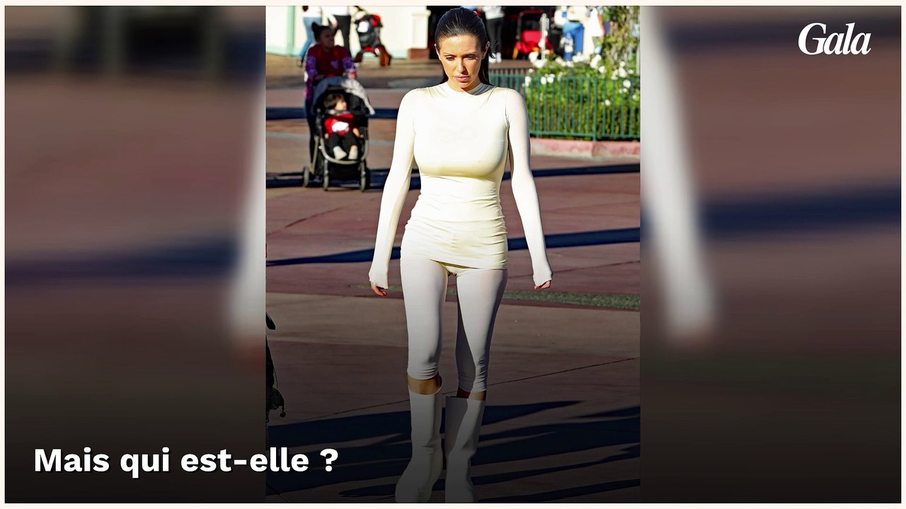 Bianca Censori choque aux Grammy Awards : origines, famille, métier… que sait-on de la femme de Kanye West ?