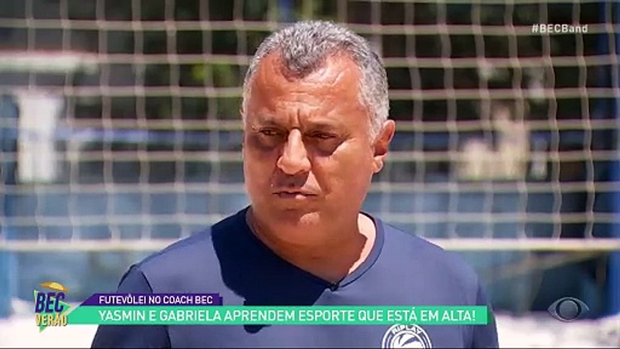 Coach BEC: Gêmeas aprendem as técnicas de futevôlei, a arte de Romário e outros craques