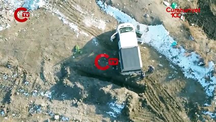 MHP'li belediye köpekleri canlı canlı gömdü