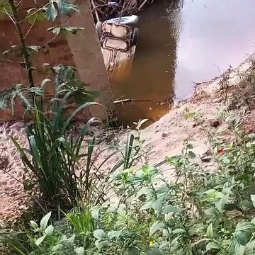 Luto em Iguaí- Querido pelos amigos, Eduardo do Queijo morre em trágico acidente na “Ponte de Ibiporanga”.A cidade de Iguaí, no sudoeste da Bahia, está em luto após a trágica morte de Eduardo Almeida, conhecido car