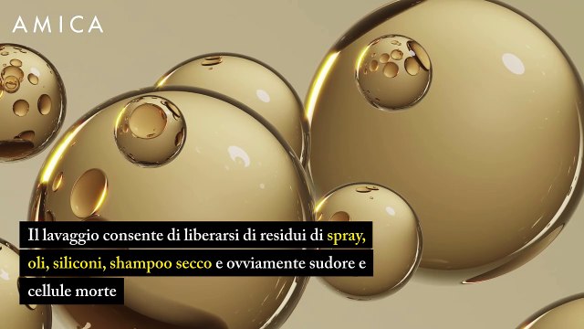 Triple Washing: come avere capelli lucenti usando tre shampoo insieme