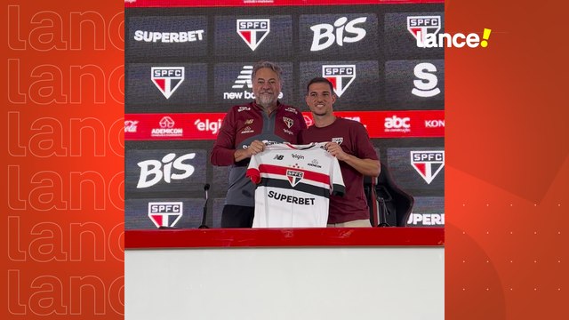 Espanhol Cedric Soares é apresentado no São Paulo