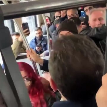 İmamoğlu'ndan tramvayda Erdoğan'a gönderme: Rizelinin yeri siyasette alınır