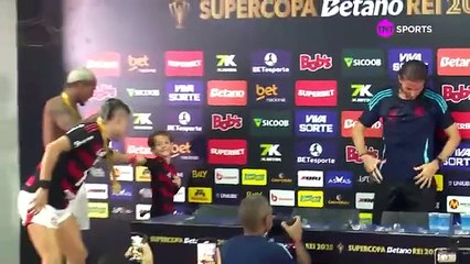 FILIPE LUÍS É SINCERO SOBRE SAÍDA DE ALCARAZ, RASGA ELOGIOS PARA BRUNO HENRIQUE