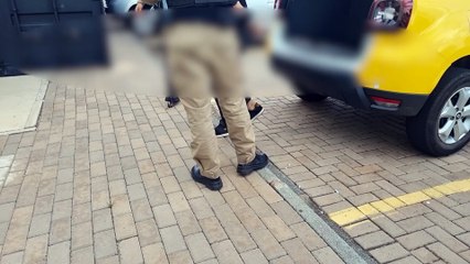 Motorista é flagrado fumando maconha enquanto dirigia