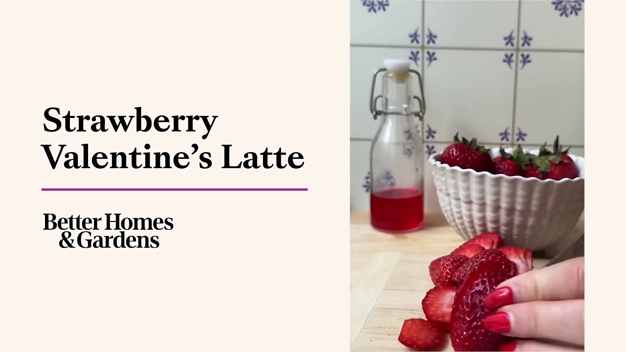 How to Make a Valentine's Day Strawberry Latte
