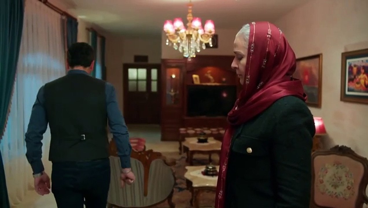 مسلسل المدينة البعيدة الحلقة 12 مترجمة القسم 1