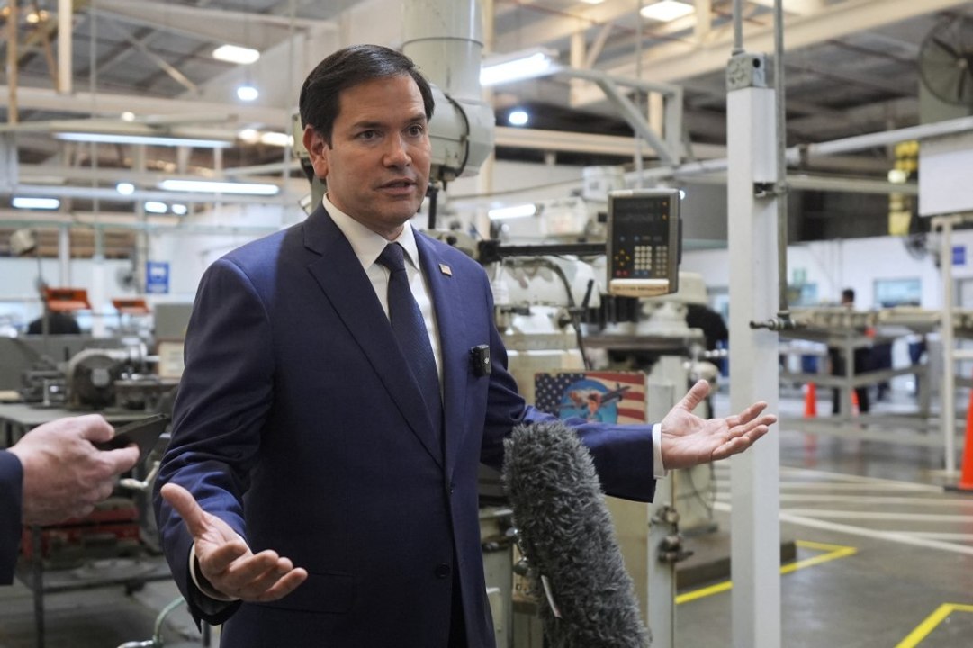 Rubio se refiere a 'preocupaciones' sobre el Canal en su llegada a El Salvador