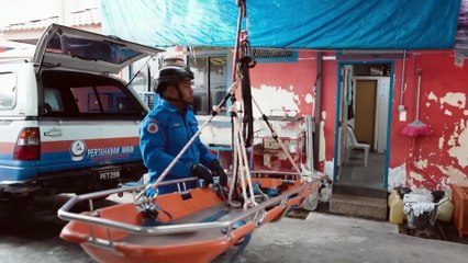 Healing From Tsunami Trauma In Malaysia _ Thailand _ The Waves That Changed Us - Part 3