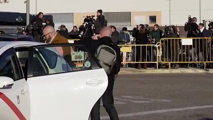 Trial begins of Spain's ex-soccer boss for World Cup kiss