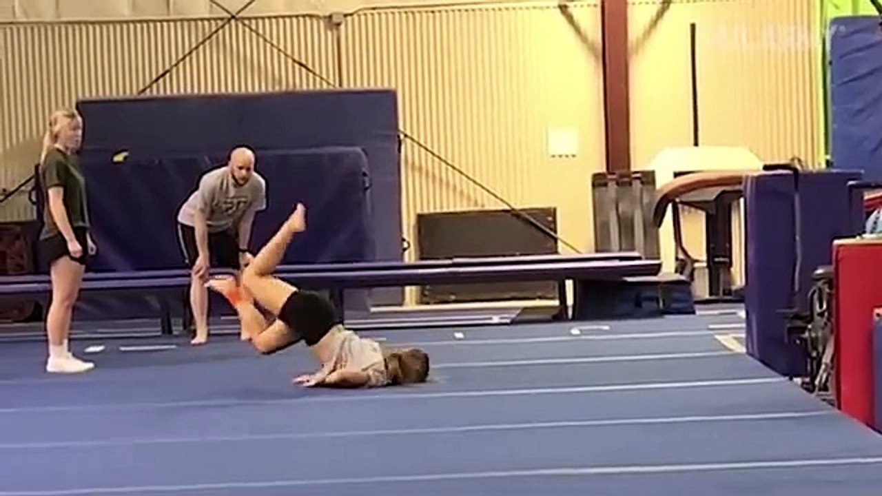 Life Gone Wrong - Try Not To Laugh 😊