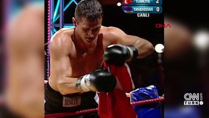 Dünya şampiyonu kick boksçu cami görevlisini hastanelik etti!