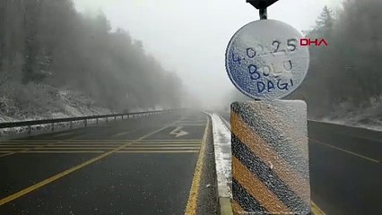 Yola çıkacaklar dikkat: Bolu Dağı kar altında