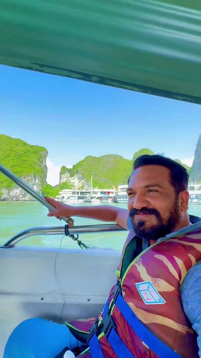 "🚤💨 Switching to speedboat mode! Ready to zip through Halong Bay and explore hidden islands and secret lagoons. Adventure awaits! 🌊🏝️