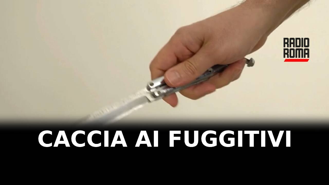Caccia ai due uomini che hanno accoltellato il 15enne a Roma