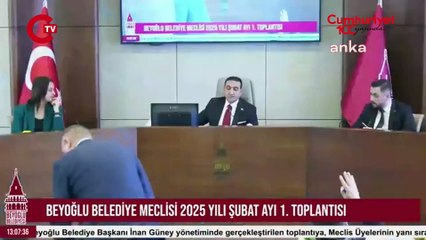 Beyoğlu Belediye Başkanı Güney, AK Parti döneminden bir faturayı gösterdi “Madem Noel kutlanmaz, niye kurabiyesine 760 bin TL veriyorsun”