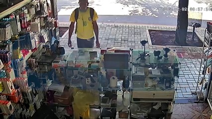 Ladrão furta caixinha de som em comércio na Avenida Tancredo Neves