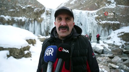 Buz sarkıtlarını fotoğraflamak isteyenler buraya akın eti
