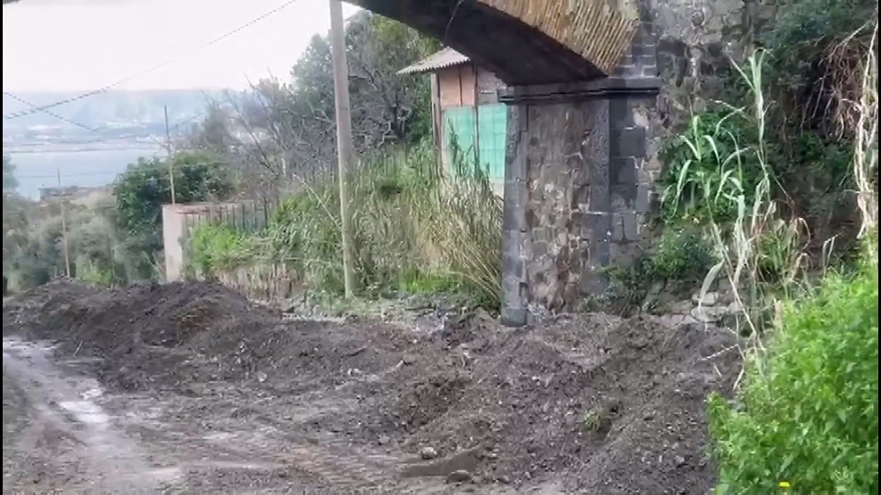 Zafferia guarda verso monte, il torrente potrebbe essere "chiuso"