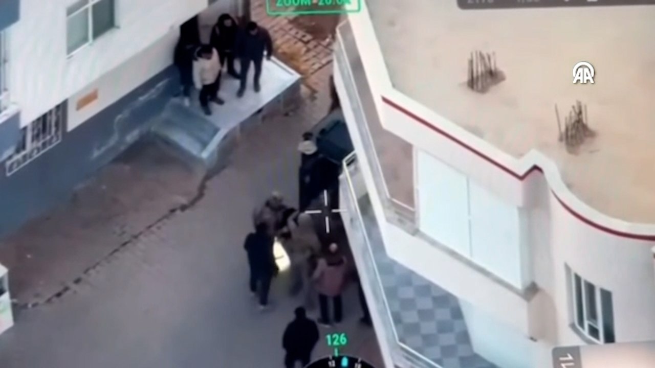 Cinayet zanlısı gizli bölmeden çıktı