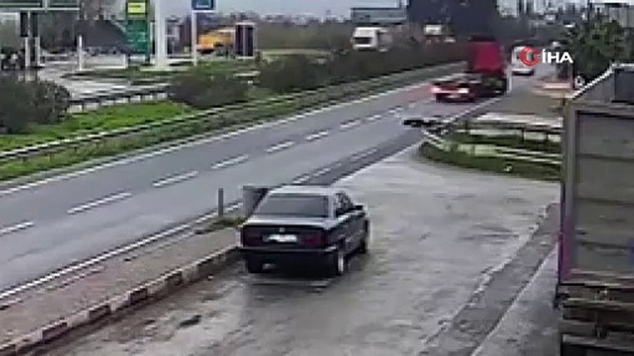 Menemen’de feci kaza kamerada: 14 yaşındaki motosiklet sürücüsü hayatını kaybetti