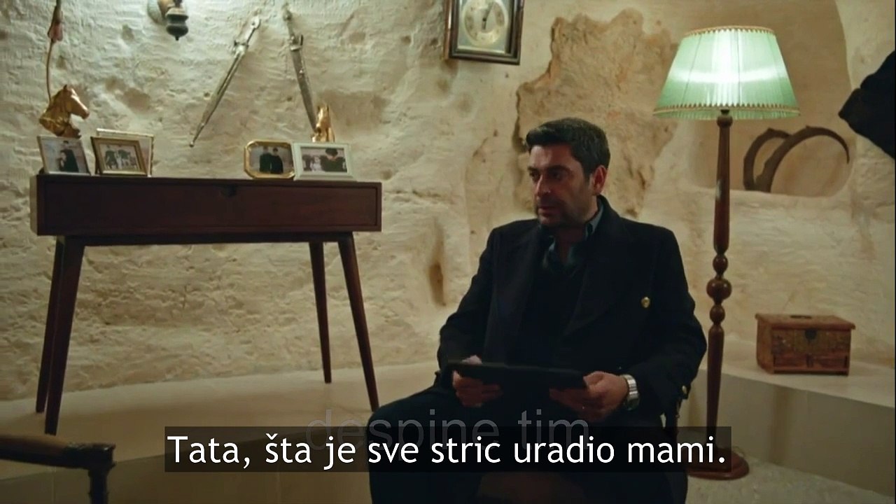 Daleki grad - 12. epizoda / Pomozi mi, tata