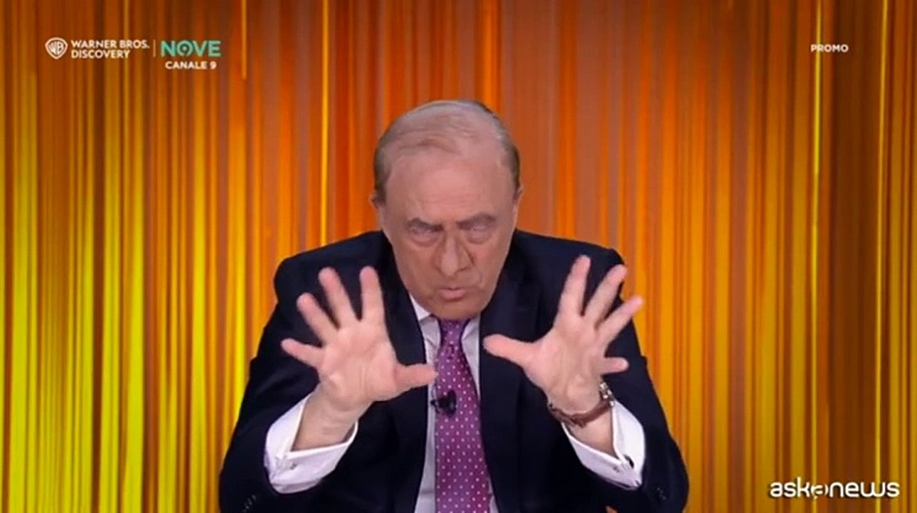 Crozza imita Vespa: "Tutti gli Stati fanno cose orribili... o no?"