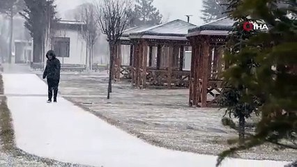 Allah'ın rahmeti kar, sevinçle karşılandı