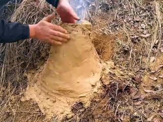 Build a spike shelter to keep out wild animals and stay warm & cozy inside with a fire. #viralvideo