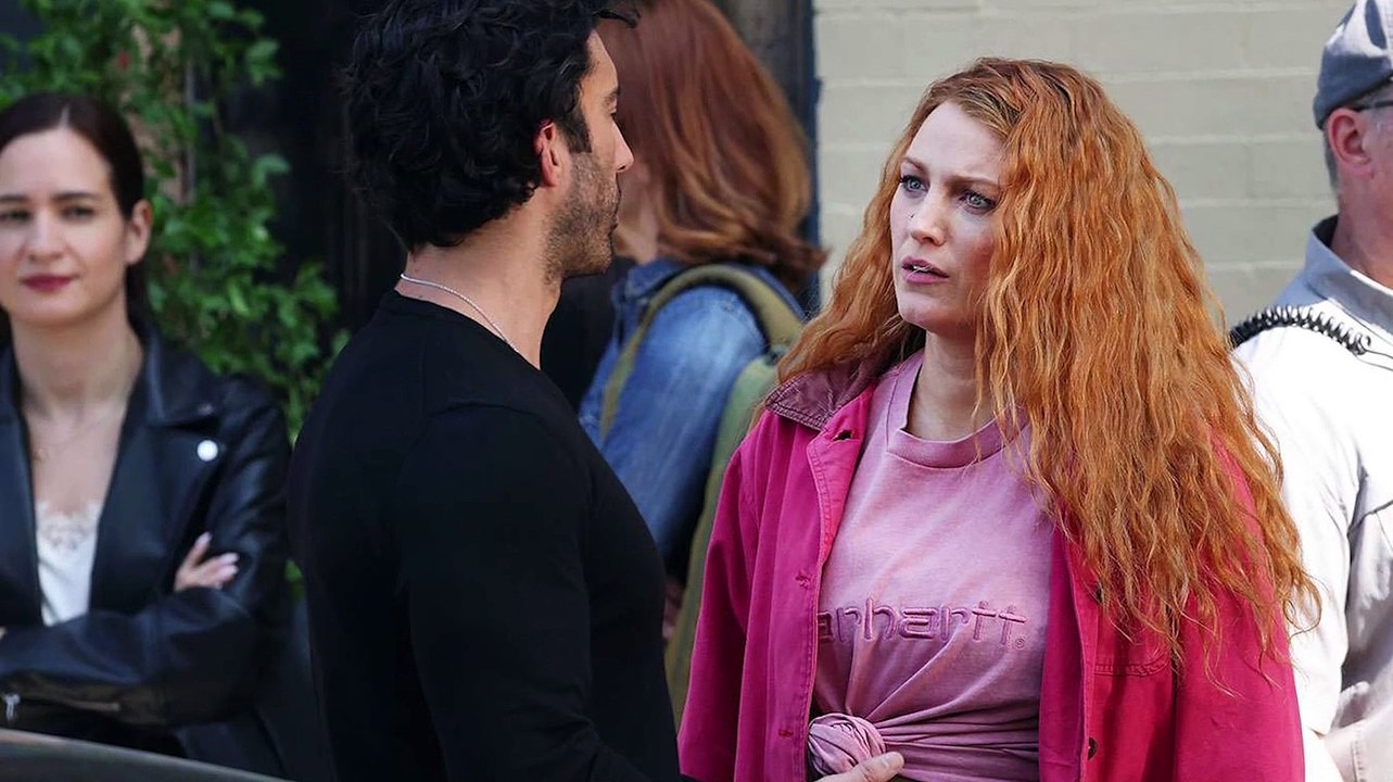 Blake Lively's Wild Texts To Justin Baldoni Get Leaked (she's flirting with him)