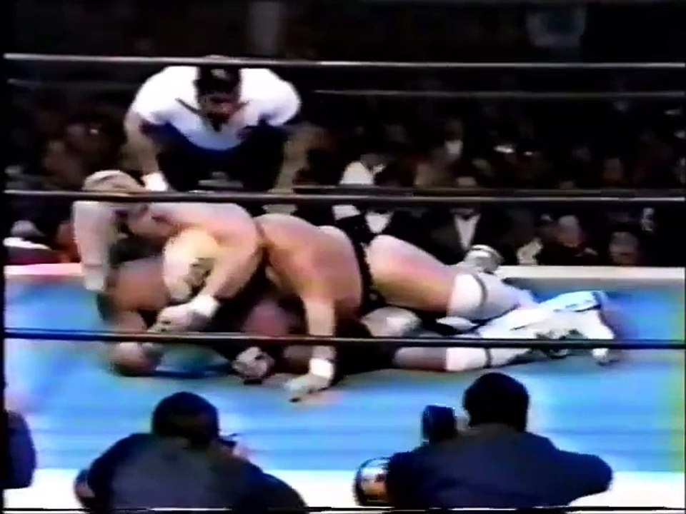 Hulk Hogan vs. Dusty Rhodes Fukuoka, Japan Dec - 1980