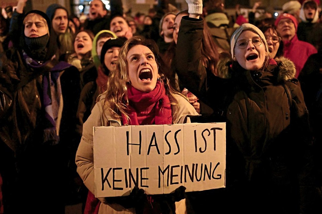 Zehntausende bei Demo gegen Blau-Schwarz in Wien