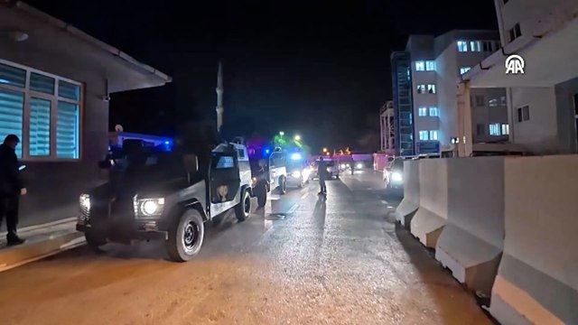 Adana merkezli göçmen kaçakçılığı operasyonunda 17 şüpheli yakalandı