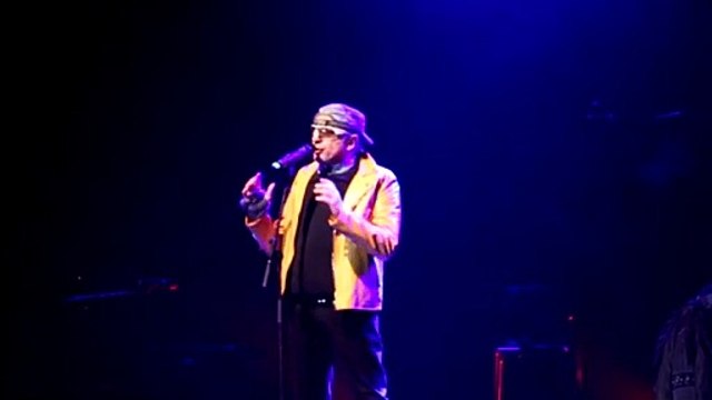 Dario Ballantini, show al Teatro Brancaccio per festeggiare «40 anni nei panni degli altri». Risate e tanti applausi
