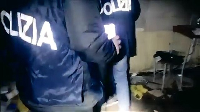 Monza, 4 minorenni danno fuoco al dehors del bar ?Al Chiosco? con dei petardi