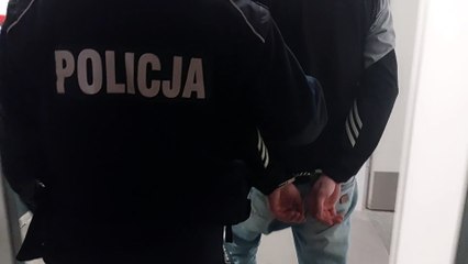 Ukradli alkohol ze sklepu i pobili ochroniarza