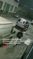Un pirómano quema dos vehículos en Sant Adrià