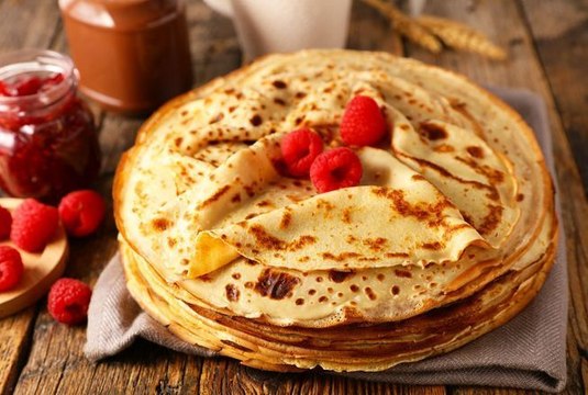 Crêpes : ce grand chef et meilleur ouvrier de France partage la recette de sa pâte à crêpes rapide et sans grumeaux